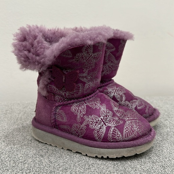 Uggs Boots toddler size 7 - Picture 3 of 7
